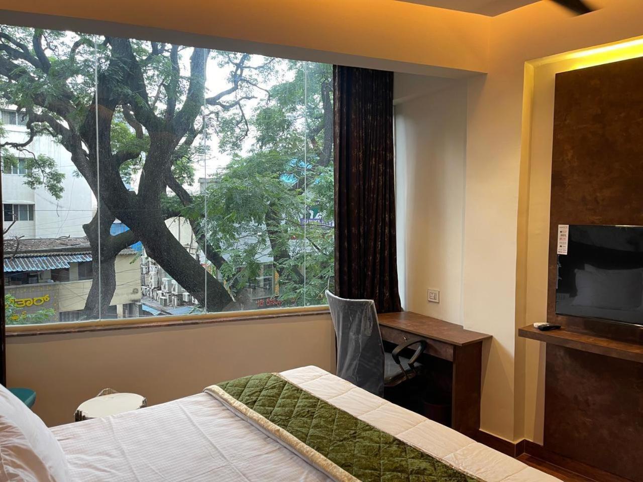 The Taaj Comforts Bangalore Exterior photo